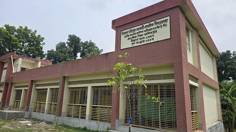 সাতক্ষীরার কালিগঞ্জে বিদ্যালয়ে চুরি সংঘটিত 